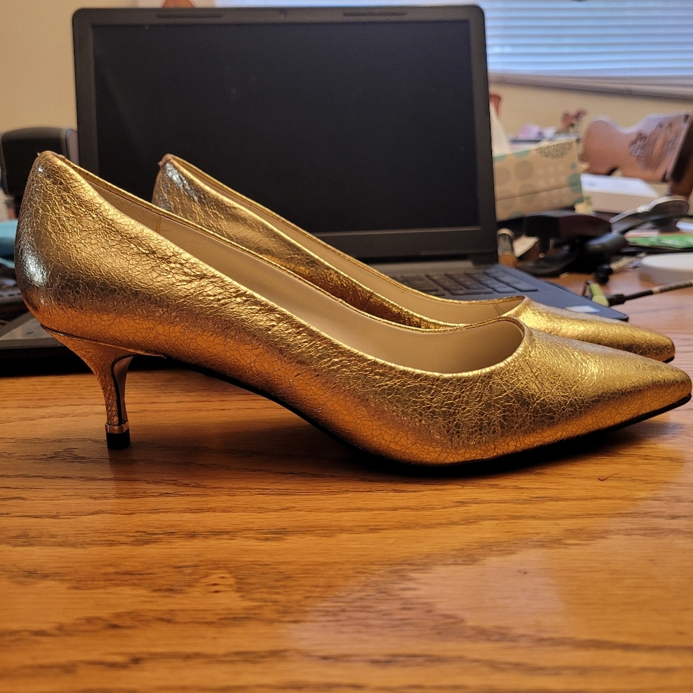Ladies shoes
